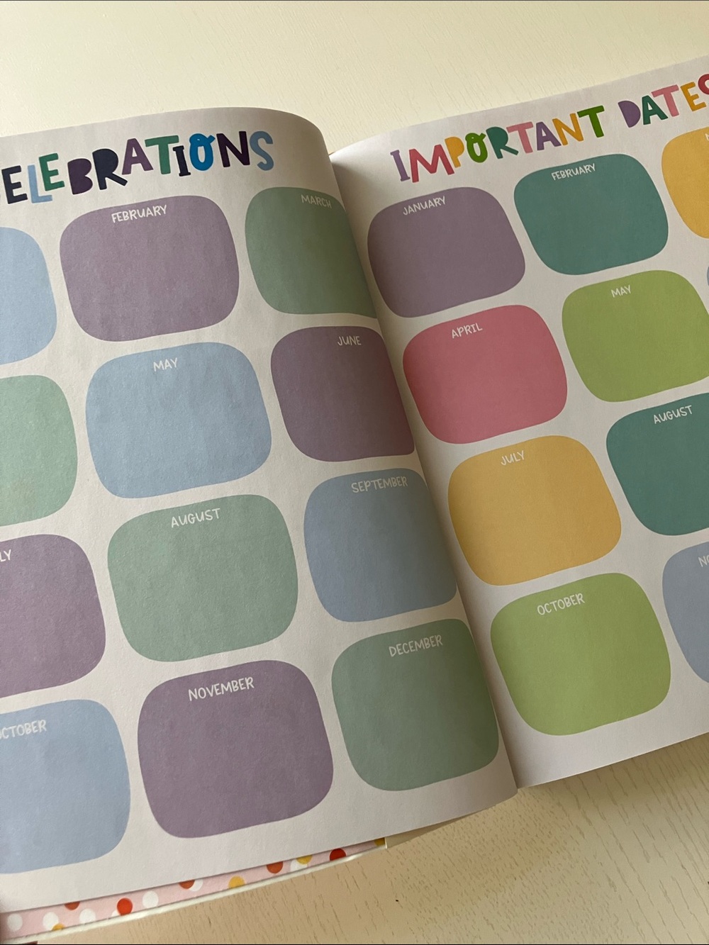 The Creative Expert 17 Month Bound Planner August 2026 - December 2027 (NWT) - Picture 5 of 15